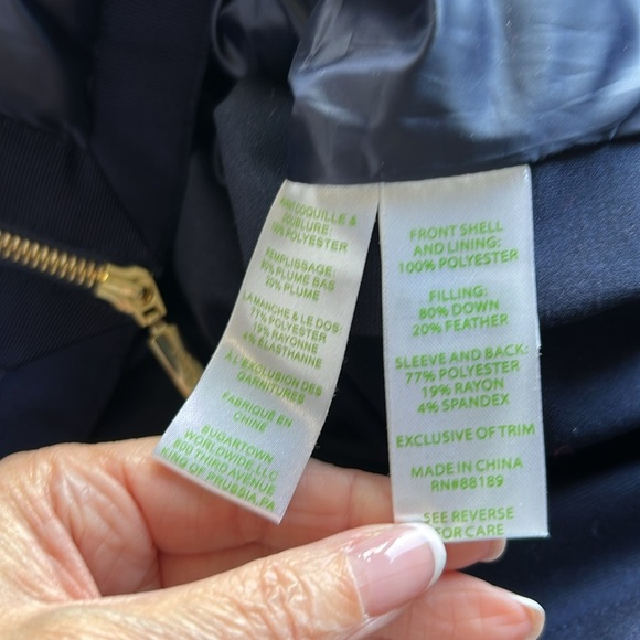 Lilly Pulitzer Darci Puffer Coat True Navy Blue Full Zip Pockets Gold Detail M - Picture 9 of 11